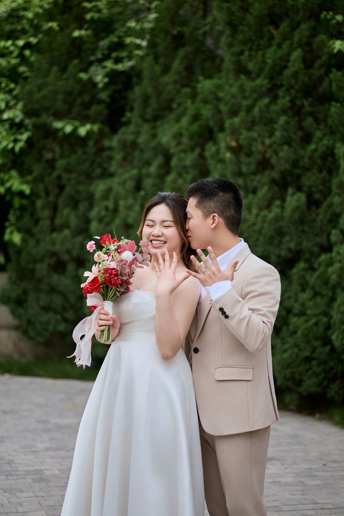 thiệp cưới online