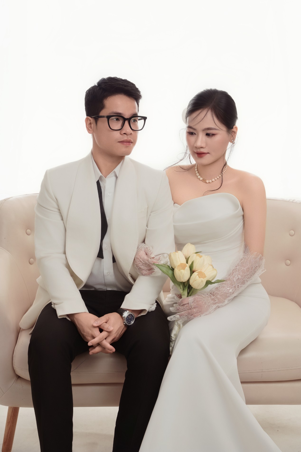 Quang Minh – Bích Ngọc (Thiệp Hiện Đại )