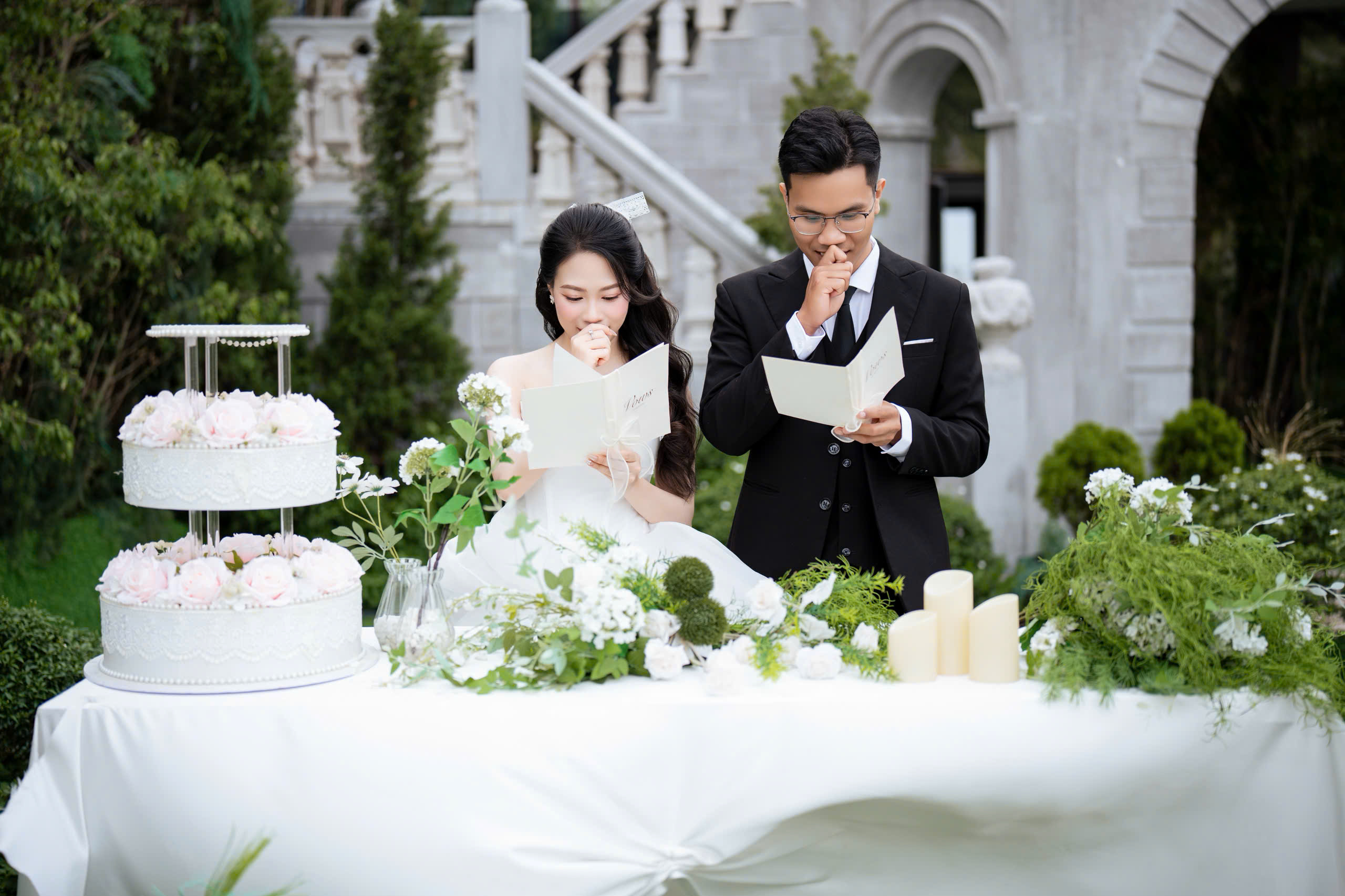 Công Tuấn – Kim Chi (Mẫu Lãng Mạng)