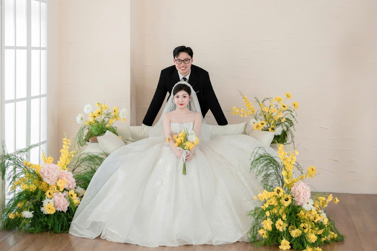 Thùy Linh – Sỹ Tiến